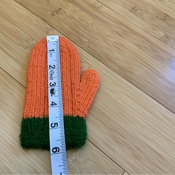 Orange Knit Alpaca Mittens 2-3T - Picture 3 of 4